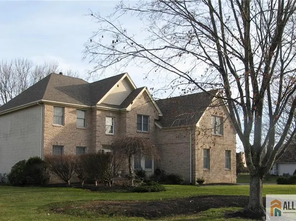 2 Colonial Ct, Plainsboro, NJ 08536