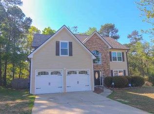 6879 Smoke Ridge Dr, College Park, GA 30349