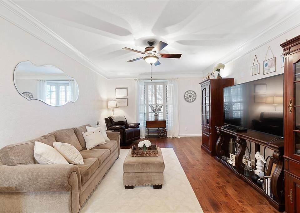 1st image of 2700 Revere St APT 103