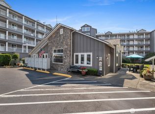 1318 37th St UNIT 1202, Everett, WA 98201