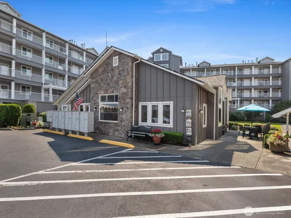 1318 37th Street #1202, Everett, WA 98201