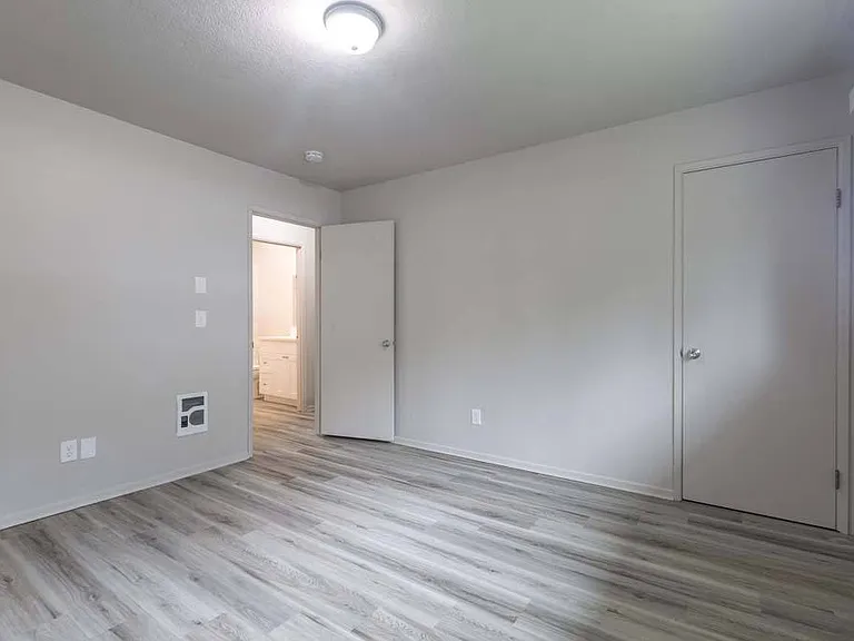 Heritage Townhomes — Photo 12