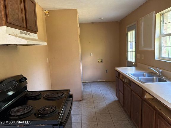 4th image of 72 Van Holmes Rd Lot 1