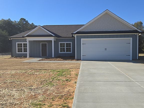 2nd image of 105 Magnolia Ln