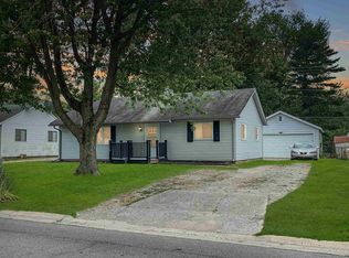1120 Melbourne Dr, New Haven, IN 46774
