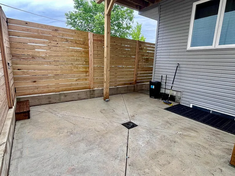 315 W Berks St #1 — Photo 17