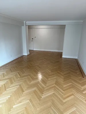 Rented by 165 E 66 Street Residential Owner LLC | media 2