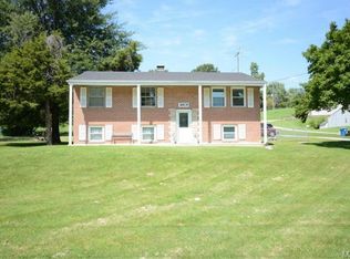 1801 S River Rd, Saint Charles, MO 63303