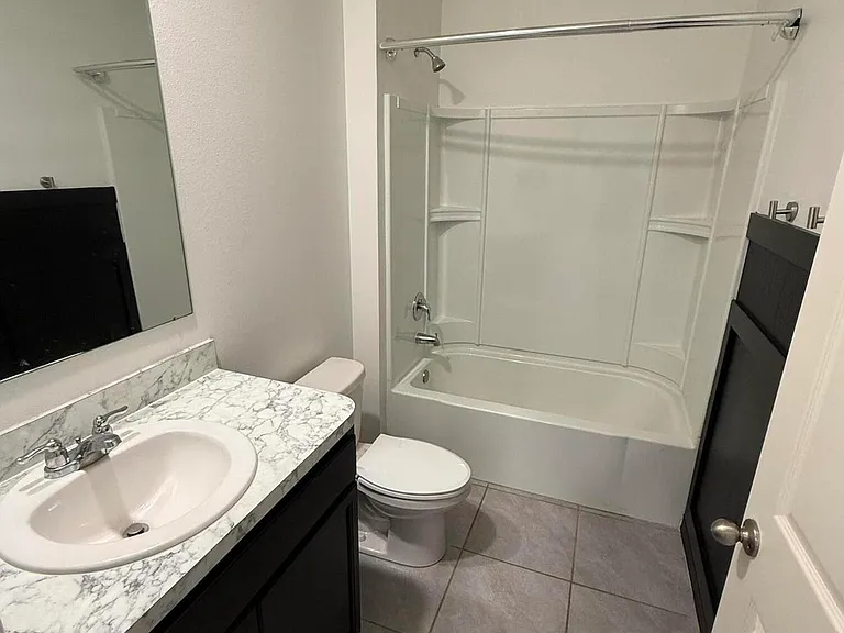 4422 Talbot Blvd — Photo 3