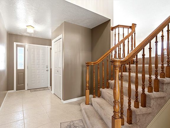 2nd image of 1388 N Hillsboro Dr