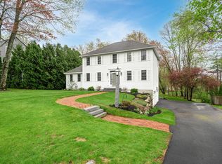 15 Springwood Dr, Hooksett, NH 03106