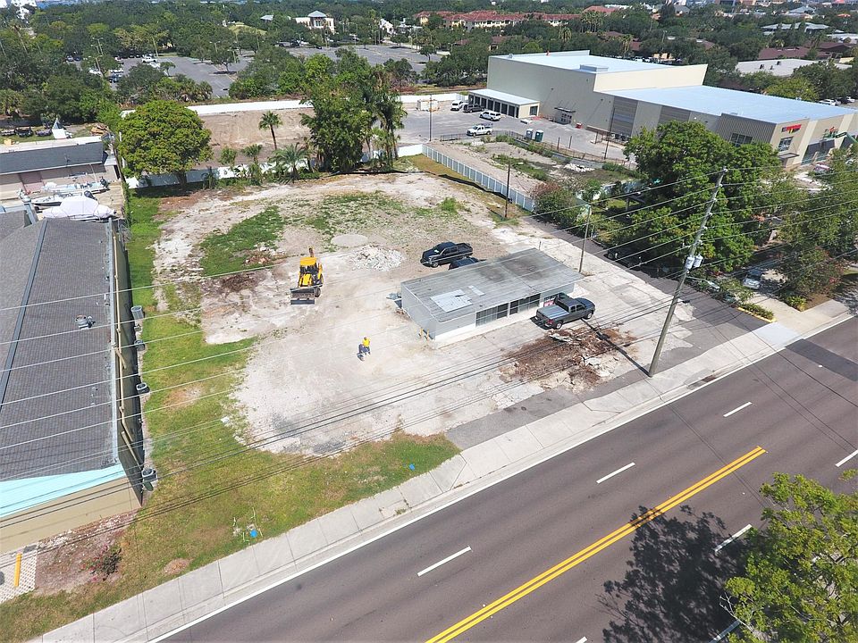 2nd image of 1100 S Myrtle Ave