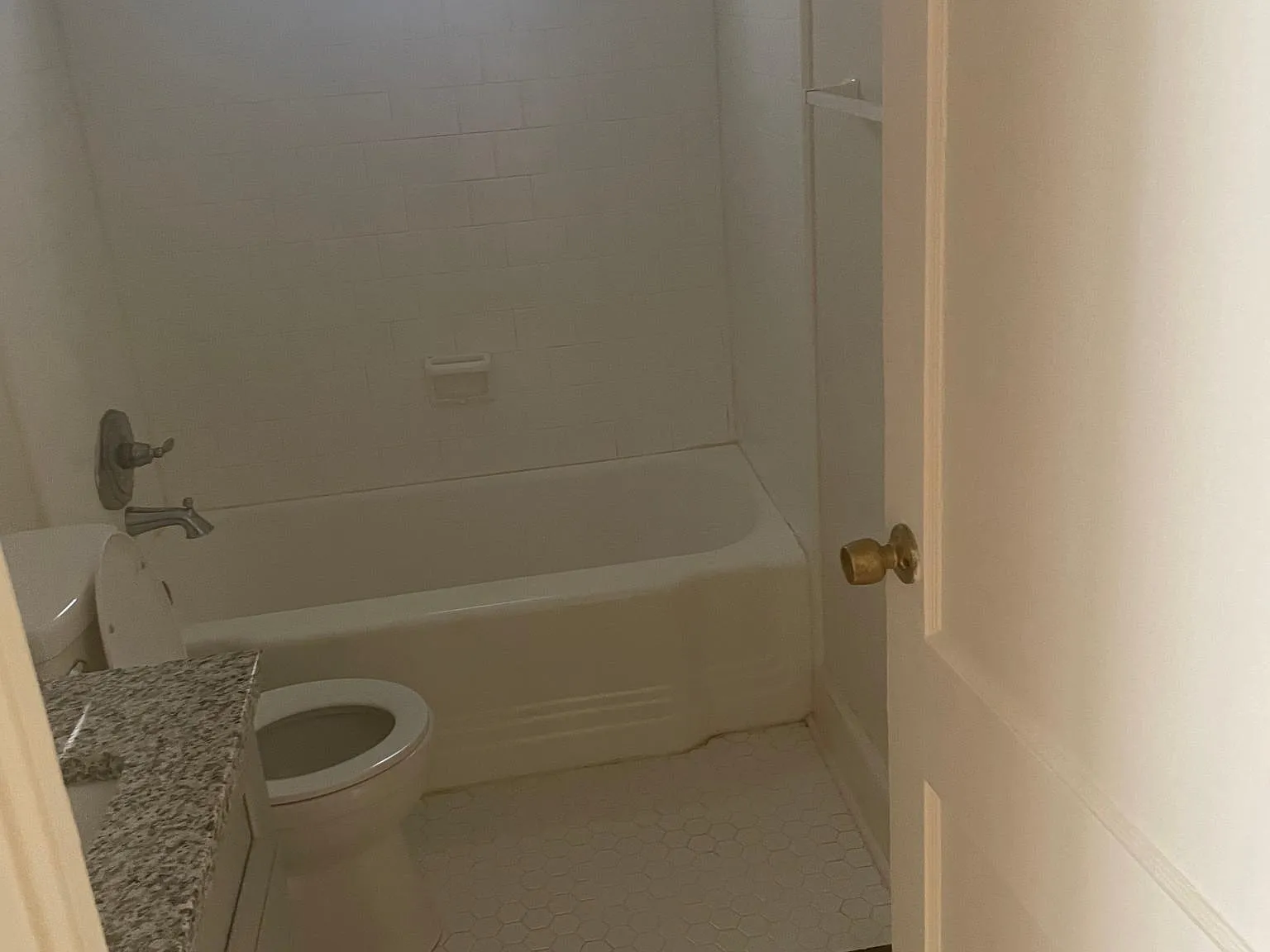 2 bed, 950 sqft, $1,100 — Photo 4