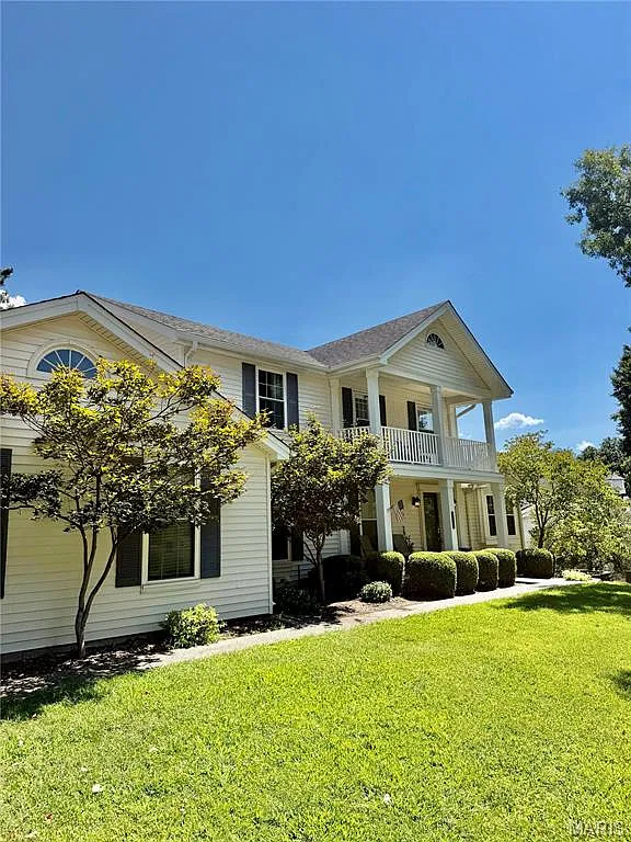 3 bed, 3.5 bath, 2365 sqft, $3,500 — Photo 1