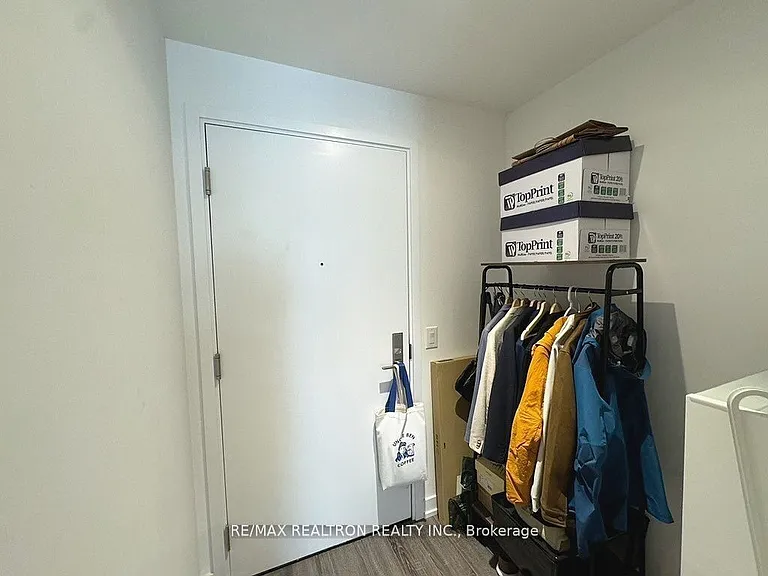20 Edward St #2422 — Photo 8