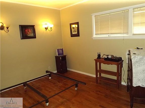 4th image of 316 W Lawrence Ave