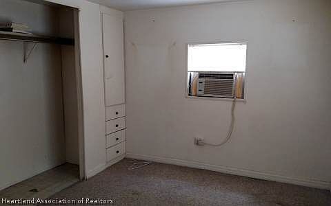 2nd image of 5103 Barnum St