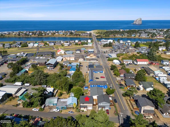 35040 6th St, Pacific City, OR 97135