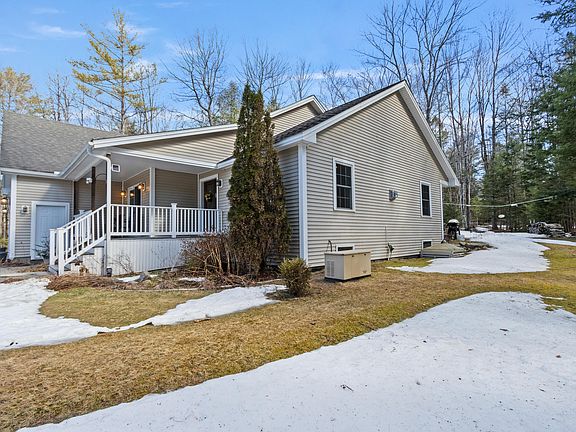 4th image of 11 Merrill Drive