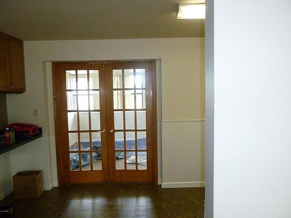4th image of 1125 Lewis Dr