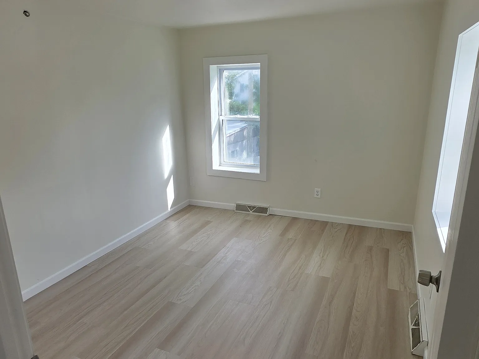 2 bed, 626 sqft, $1,400 — Photo 4