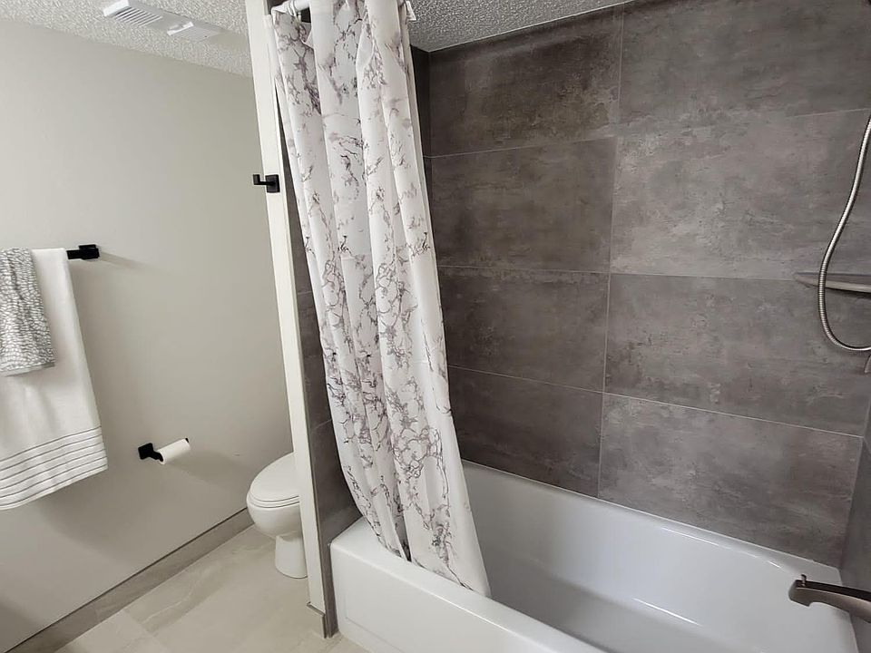 2nd image of 3700 Beneva Rd Unit 606