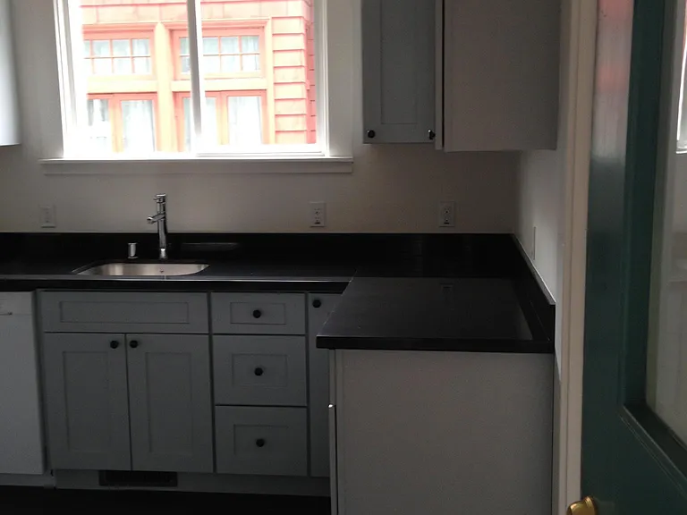 2444 Central Ave — Photo 10