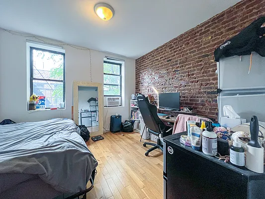 Rented by Compass | media 22