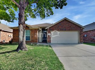 2905 Spotted Owl Dr, Fort Worth, TX 76244