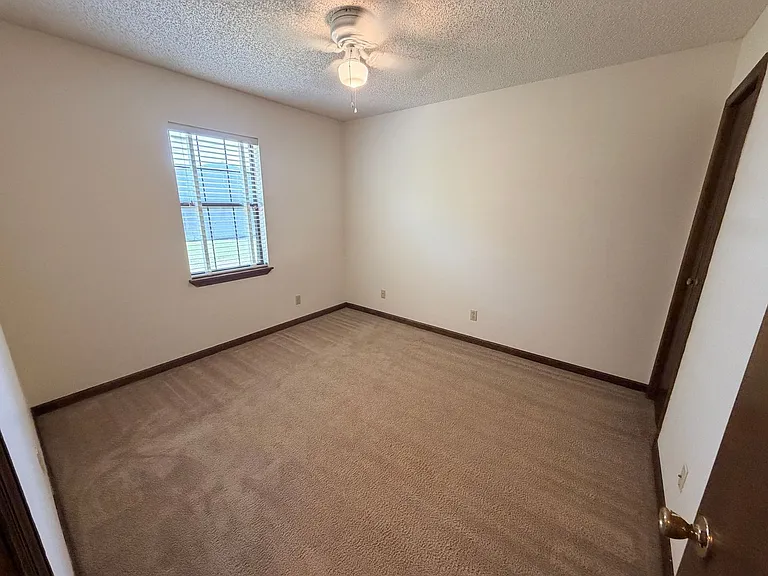1755 Poplar St #B — Photo 9