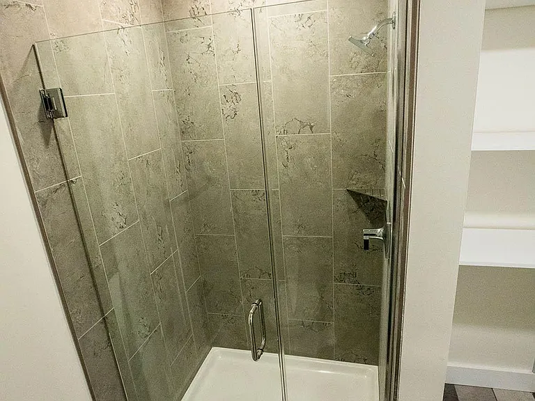 411 W Portage Ave #7 — Photo 28