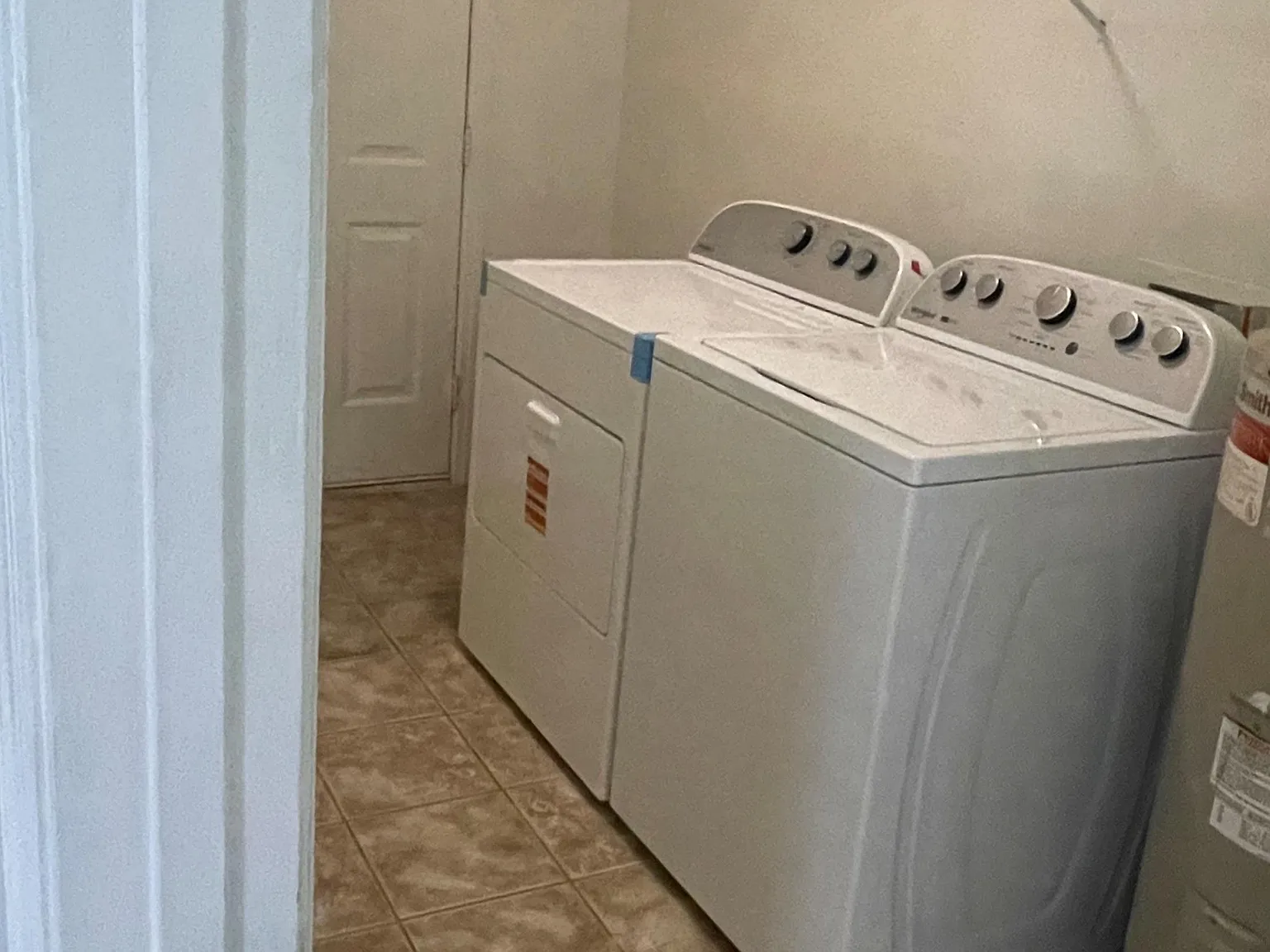 2 bed, 1.0 bath, 1772 sqft, $910 — Photo 4