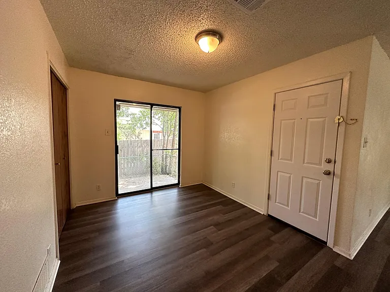 615 Pierce St #615 — Photo 6
