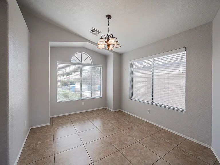 5014 W Ponderosa Ln — Photo 9