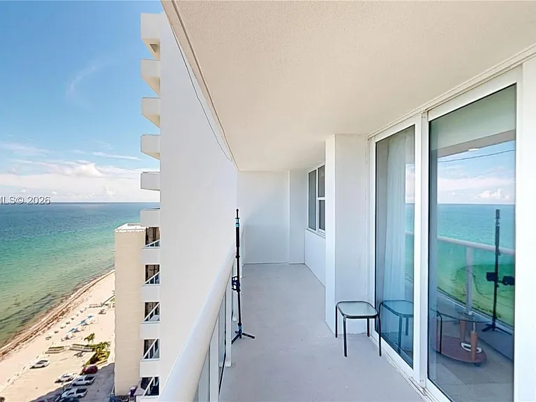 3140 S Ocean Dr #2106 — Photo 3