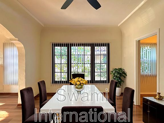 2nd image of 2072 Chestnut Ave APT D