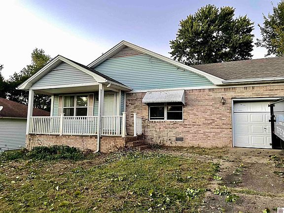3rd image of 250 Hillington Dr