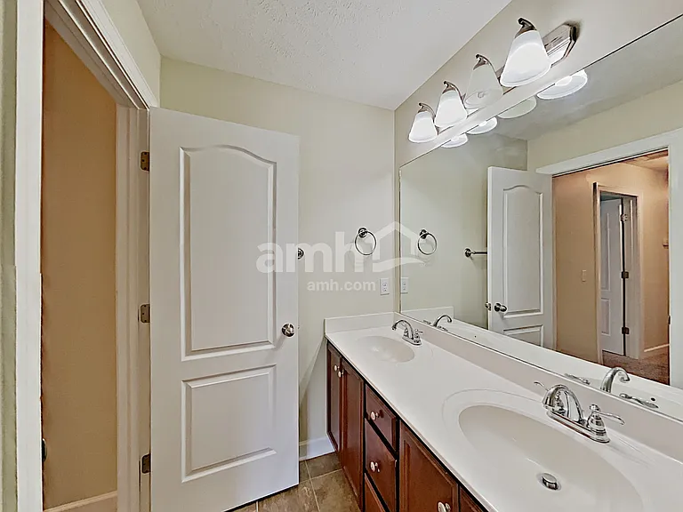 6943 Calderwood Dr — Photo 15