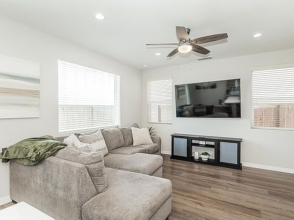 5th image of 580 McCaffrey Way
