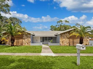 1921 Blue Heron Way, Palm Harbor, FL 34683