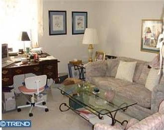 1st image of 1640 Oakwood Dr #210