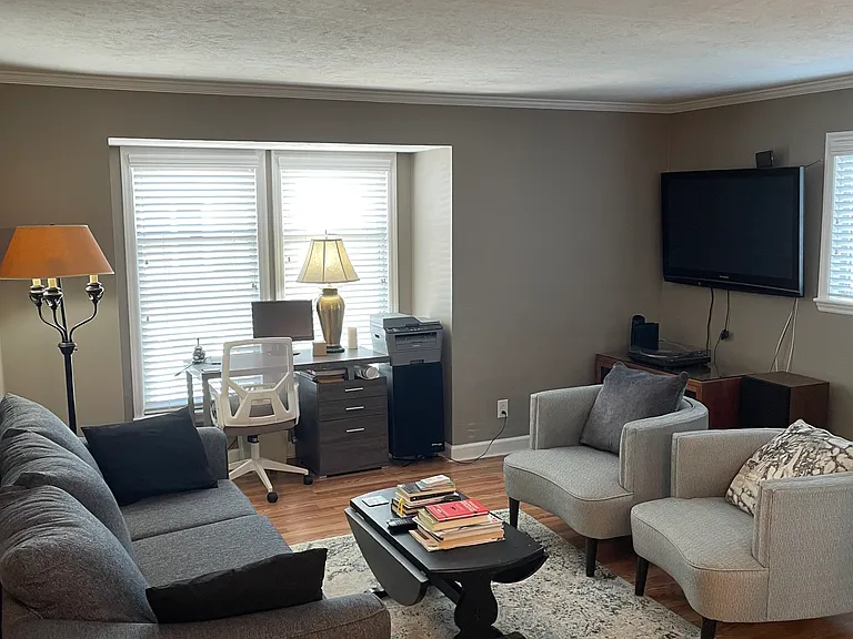 1011 Nicholwood Dr #207 — Photo 4