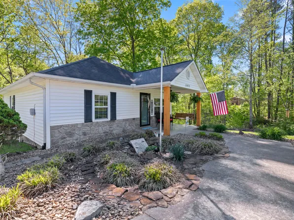 1277 Winding Dr, Sevierville, TN 37876