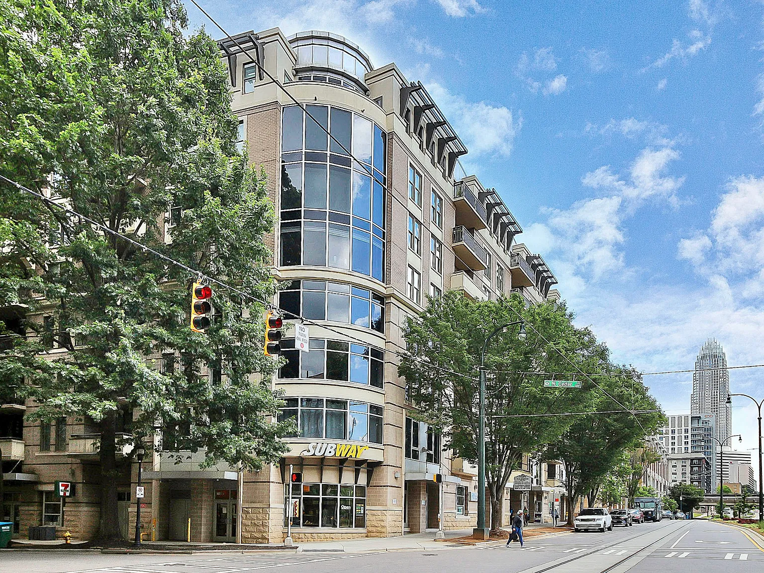 718 Trade St — Photo 3