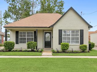 926 Woodvine Dr, Baton Rouge, LA 70806