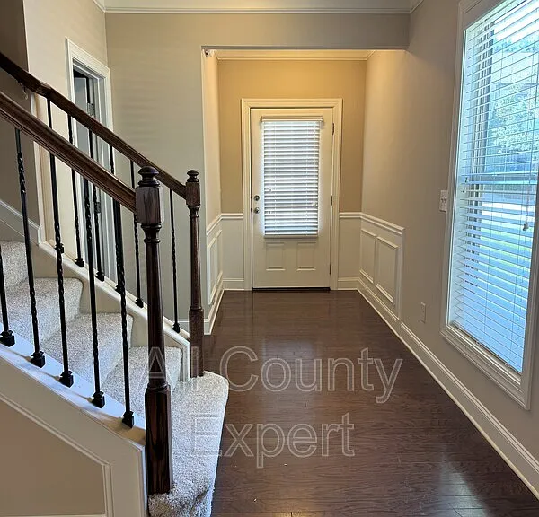 1065 Township Cir — Photo 4