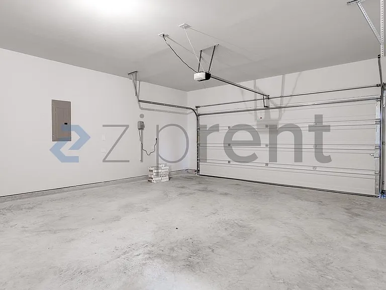 27327 Blue Pool Dr #27327 — Photo 22