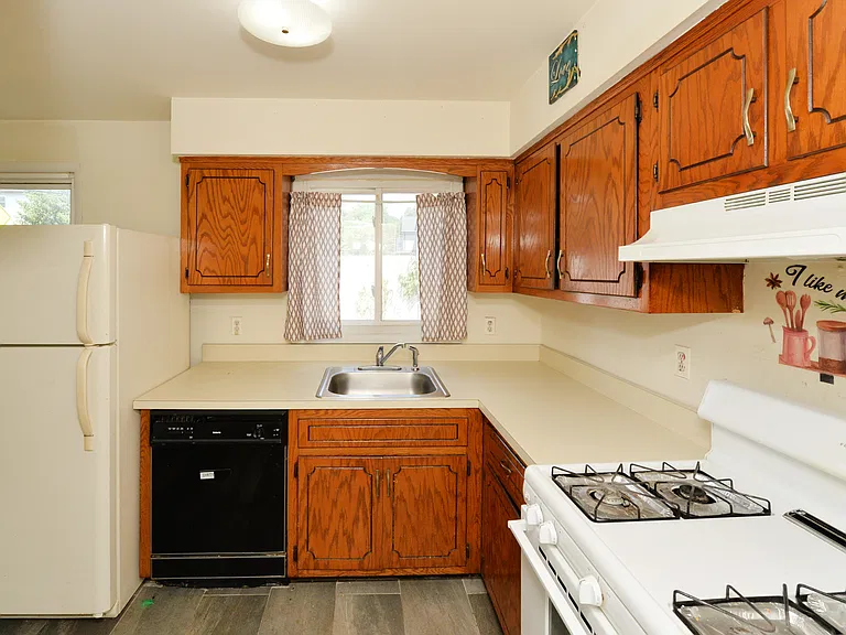 1 Leliarts Ln — Photo 4