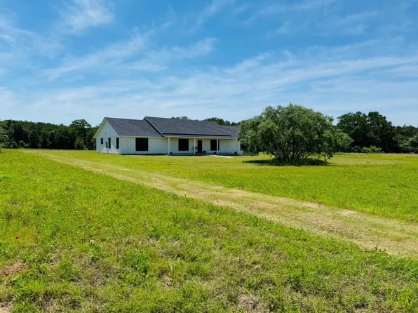 1294 Private Road 7037, Lexington, TX 78947