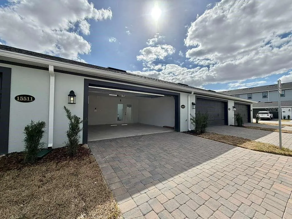 3 bed, 2.5 bath, 1691 sqft, $2,900 — Photo 3